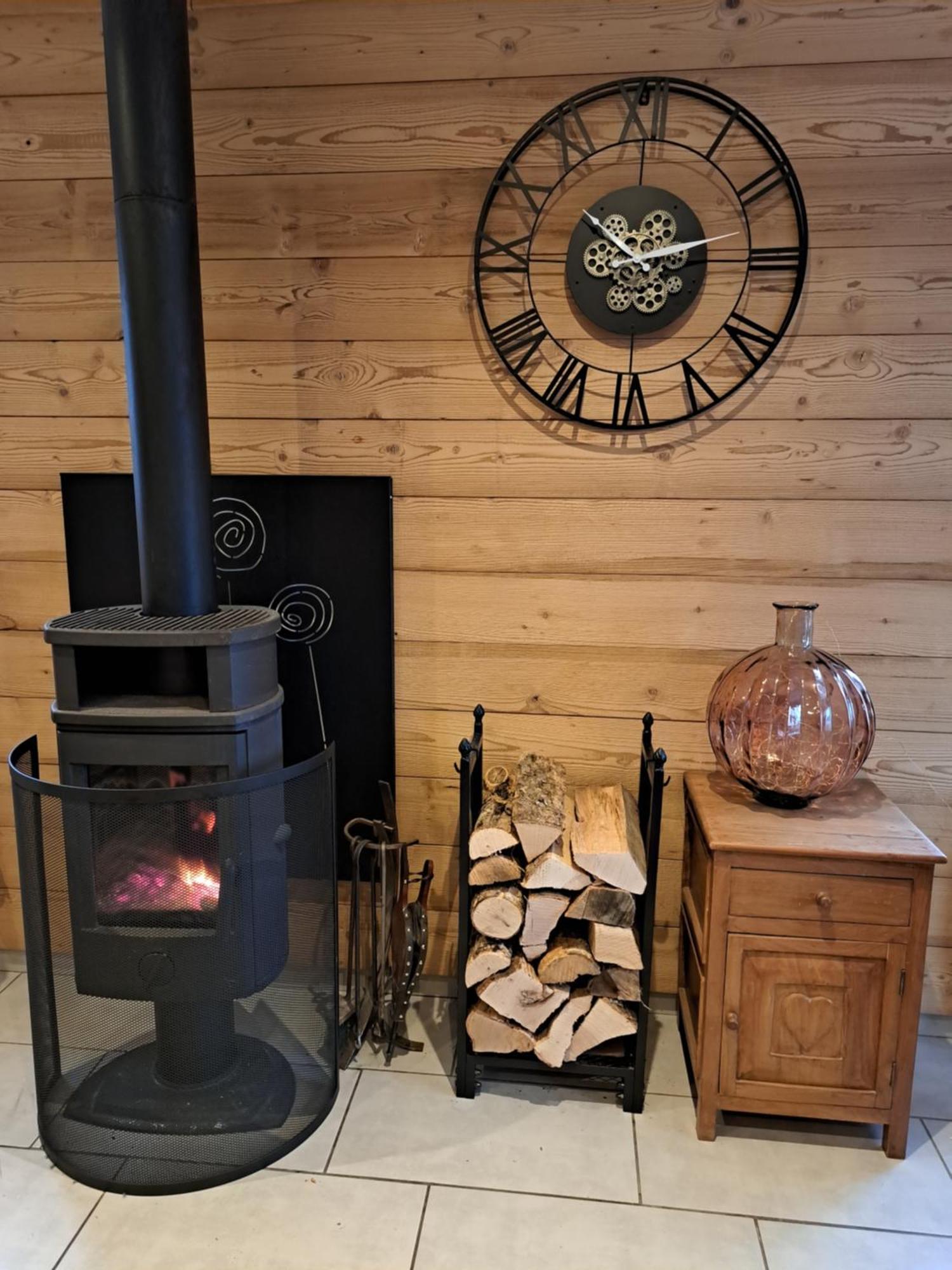 Le Refuge Du Herisson Doucier Exterior foto
