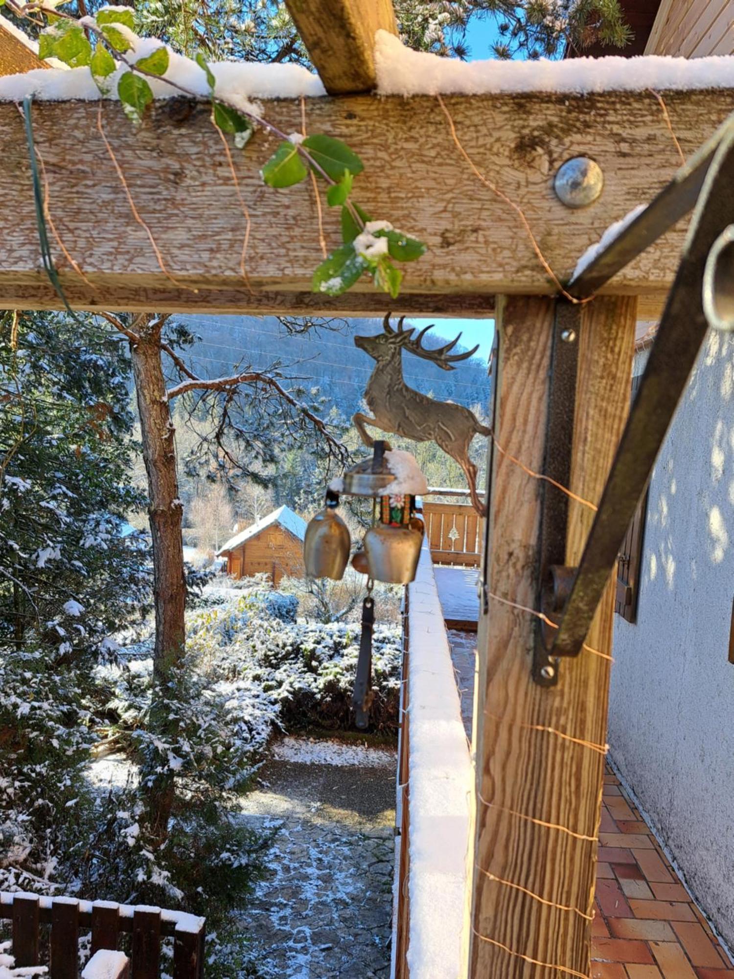 Le Refuge Du Herisson Doucier Exterior foto