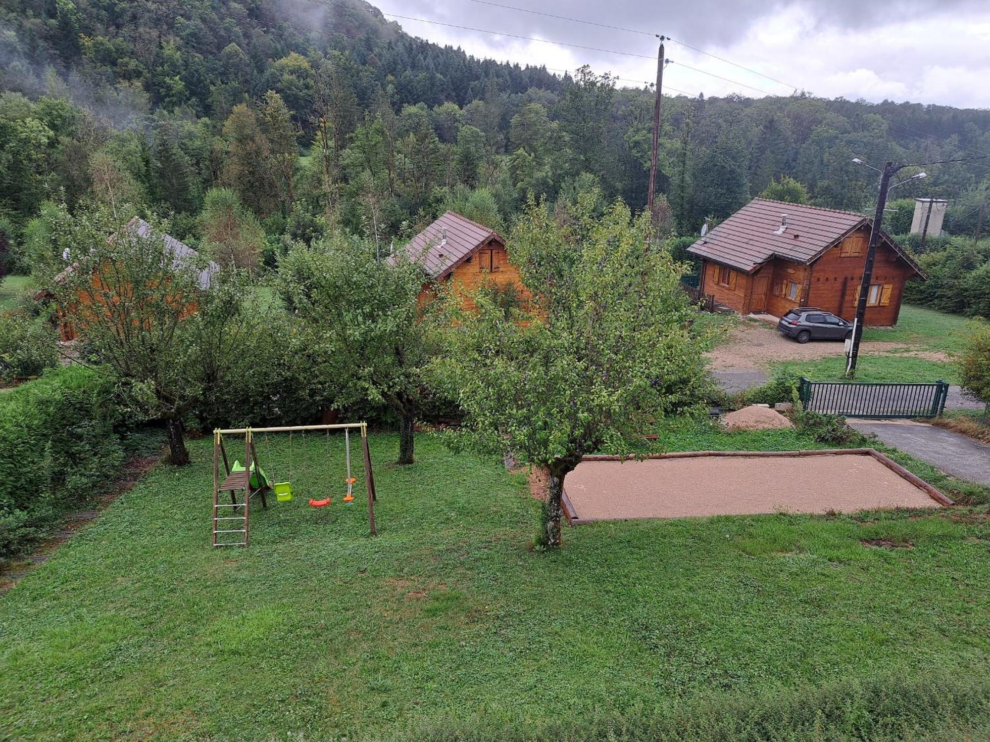 Le Refuge Du Herisson Doucier Exterior foto